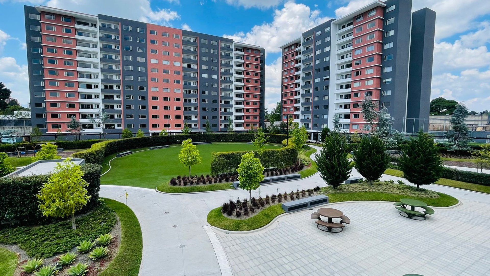 VENTA DE CÉNTRICOS APARTAMENTOS  - PLAZA SEGHERIA, ZONA 14