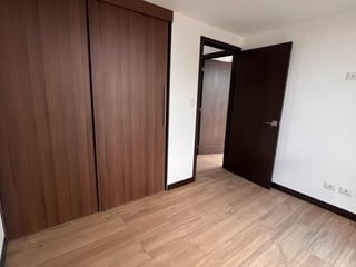 APARTAMENTO CON JARDÍN - Image 4