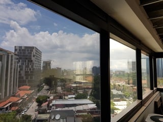 Oficina amplia en Renta en Edificio Zona 10 Guatemala - 2