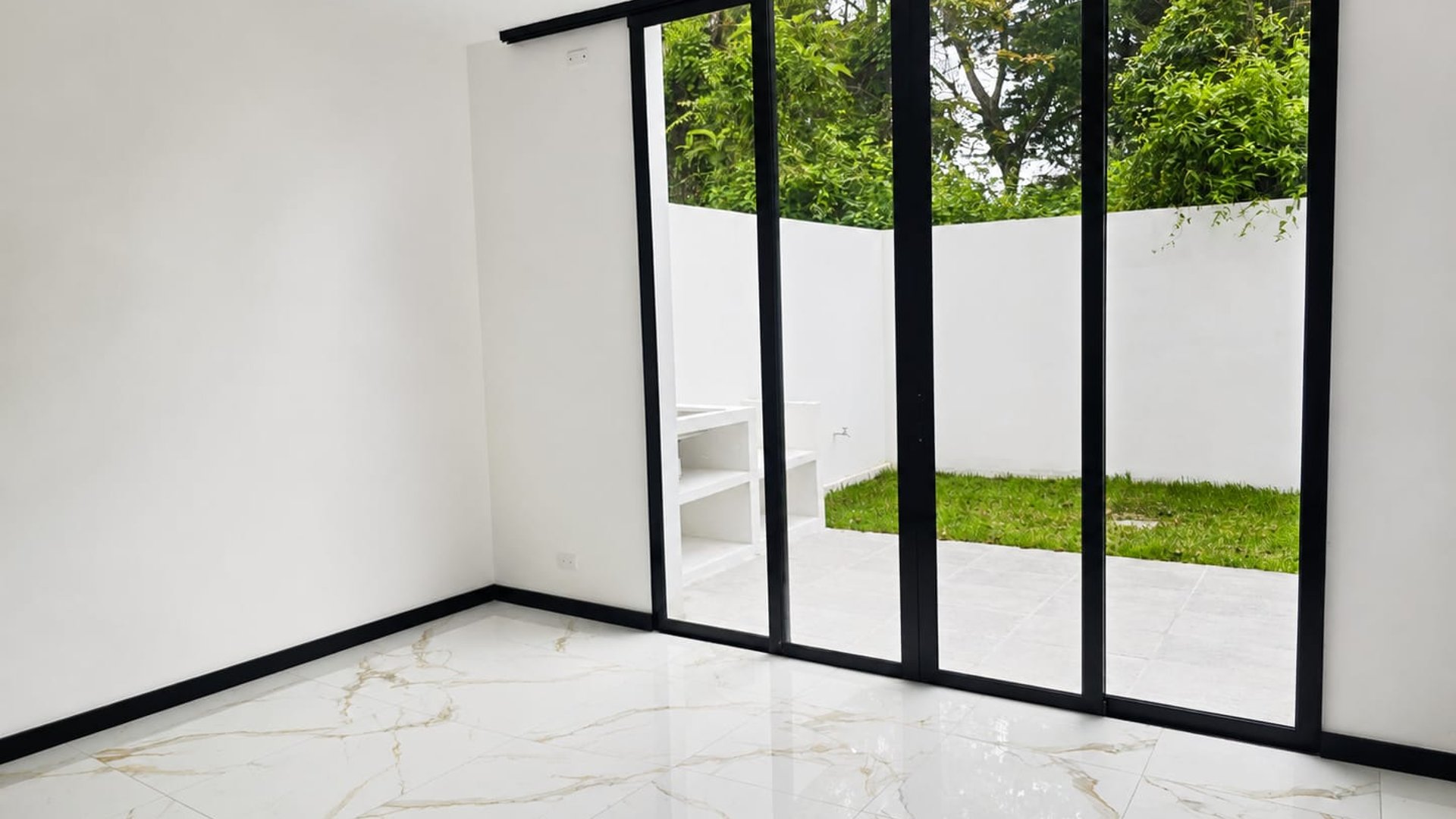 Preciosa Casa En Venta, En Zona 16 - Miniatura 4