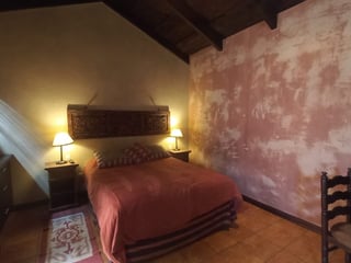 SUITE EN RENTA EN CONDOMINIO EN EL CASCO DE ANTIGUA GUATEMALA - 2