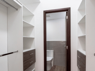 Apartamento en venta de 1 habitacion en nivel alto zona 10 Ref-5366 - 5