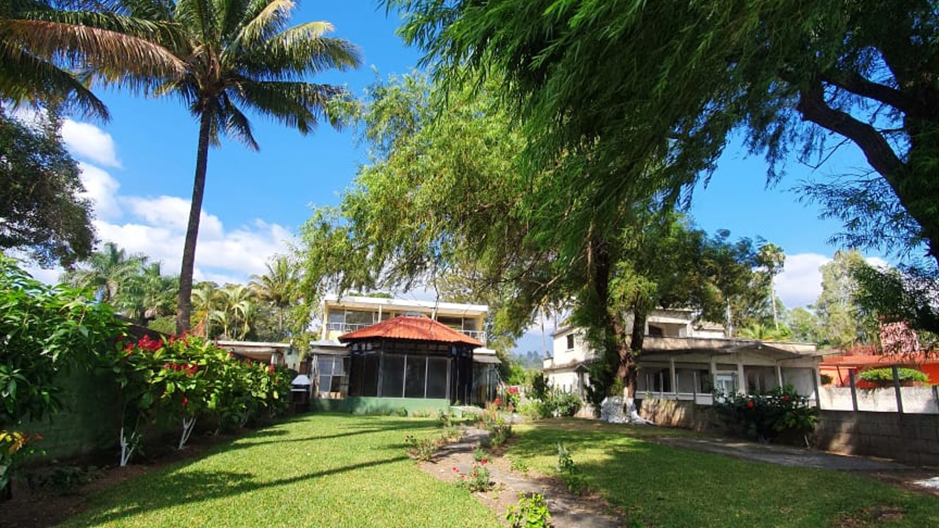 Casa a orilla del lago en venta, Amatitlan