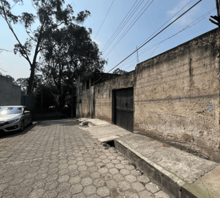 Casa en venta para uso comercial e industrial