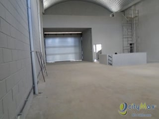 Ofibodega en Venta al final de Calzada Roosevelt - 2
