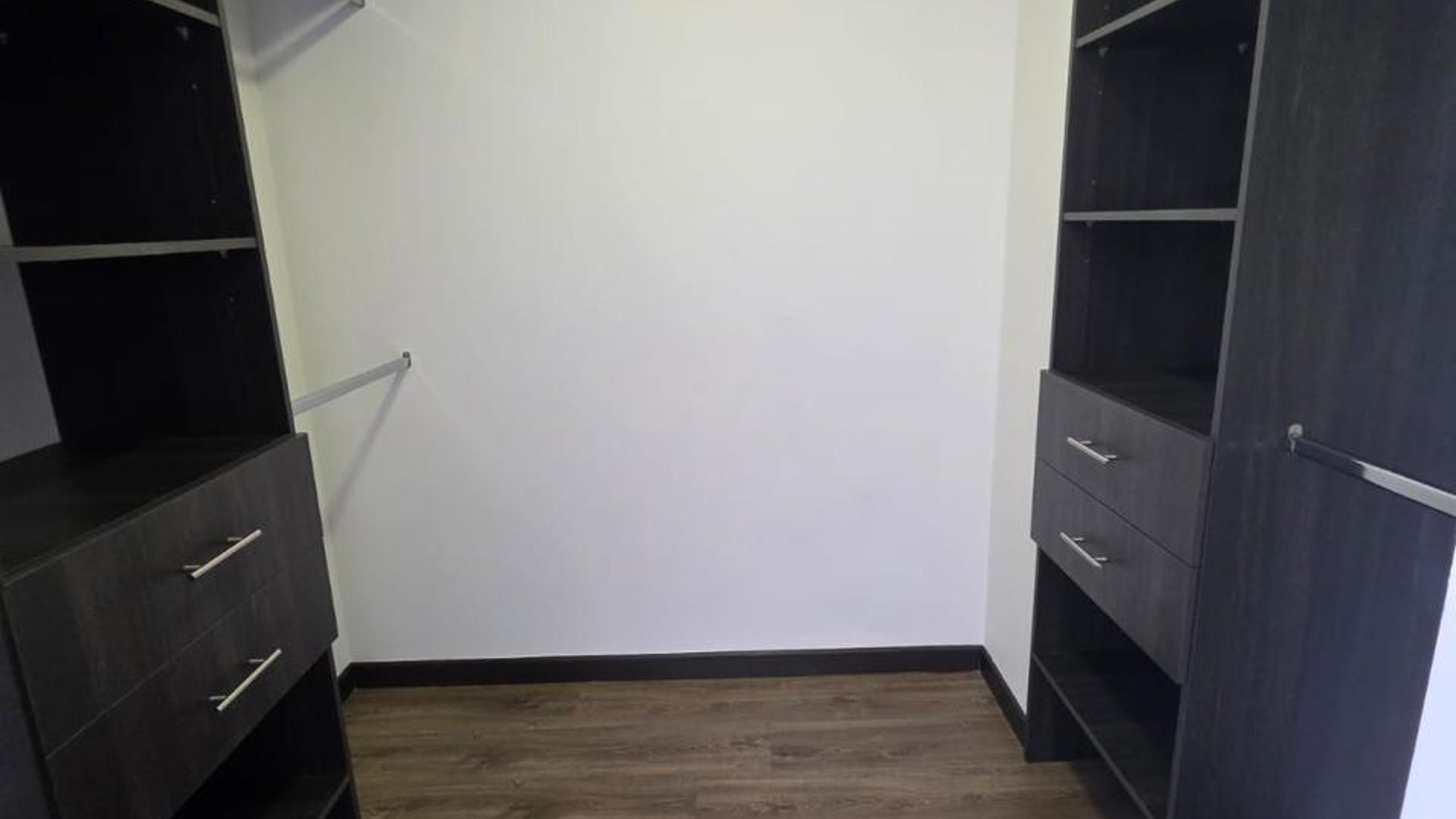 Apartamento en Di Fiori Zona 7 Nivel 9 - Miniatura 6