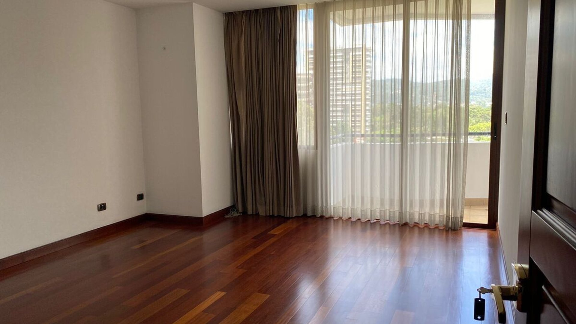 Apartamento en ALQUILER en Báltica zona 14 - Miniatura 47
