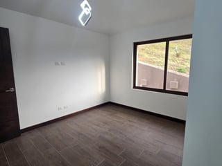 Casa nueva en alquiler en Lomas de San Isidro, zona 16 - Image 8