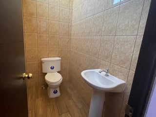 Local Amplio en Renta para Servicios Profesionales VN - 2