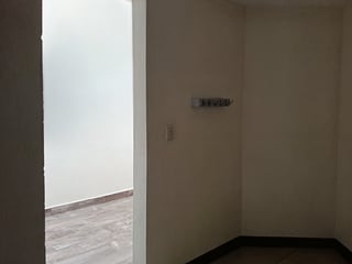 SE RENTA PROPIEDAD EN CAES - Image 13