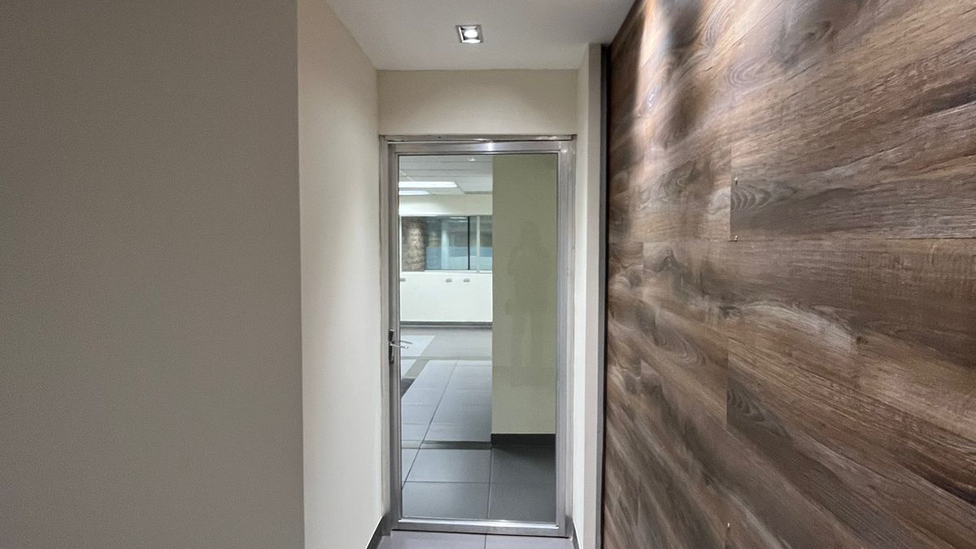 Oficina en Alquiler / Venta en Europlaza, zona 14 Guatemala - Miniatura 2