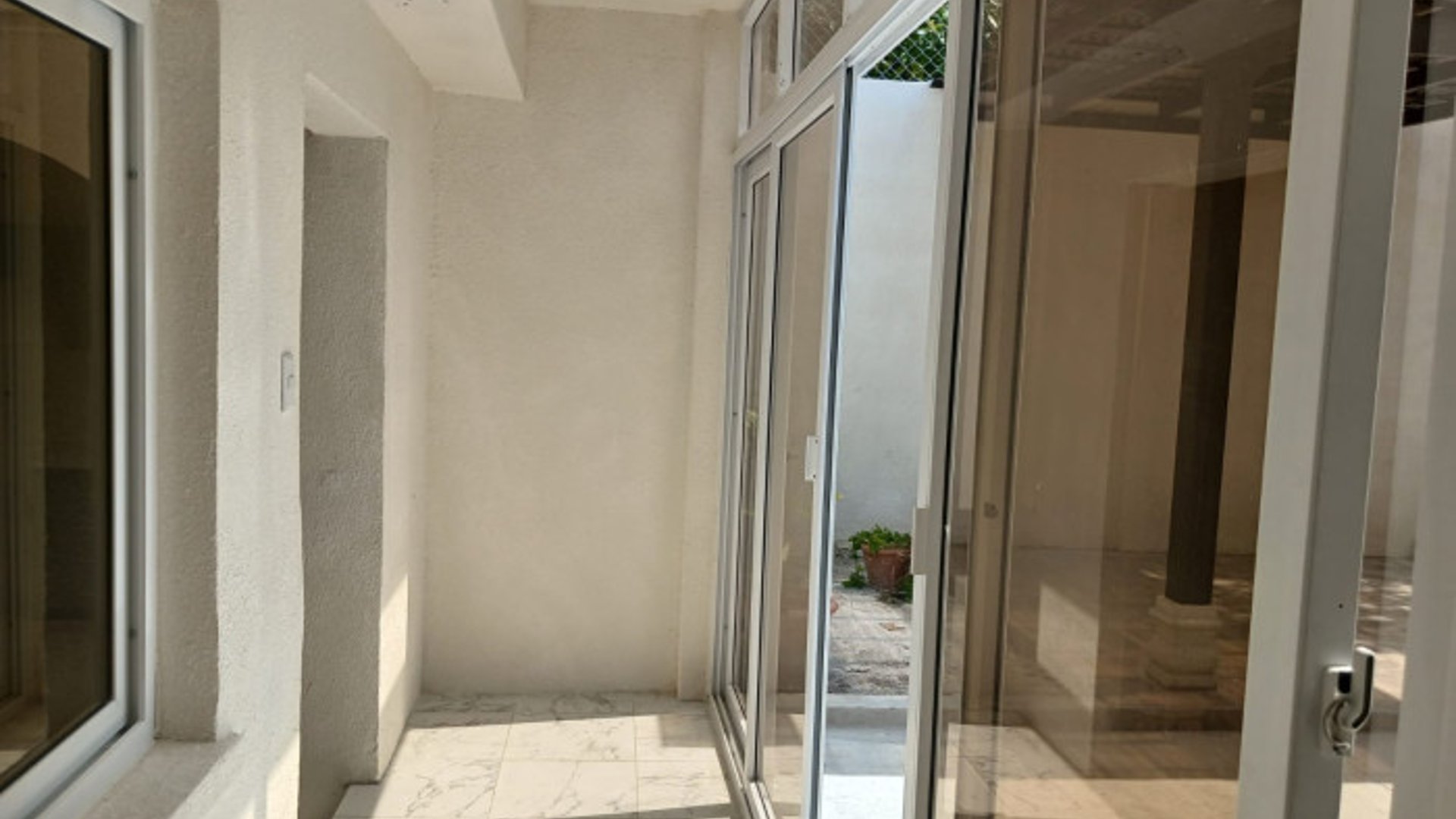 CASA REMODELADA EN VENTA EN ZONA 1 - Miniatura 7