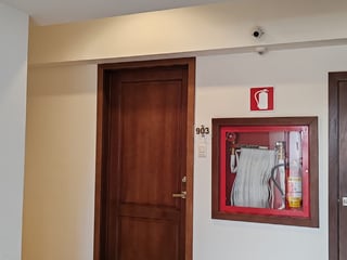 Apartamento Amueblado en Renta en Edificio Salvattore Zona 10 - 2