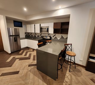 Apartamento con balcon en venta con 2 habitaciones en Z16 Ref-4883
