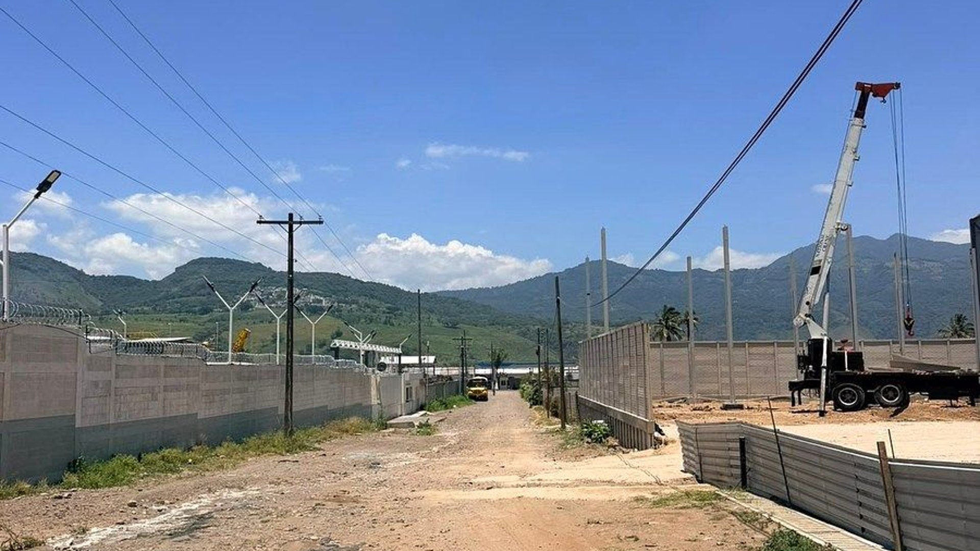 Terreno en Venta en Amatitlán, Guatemala | Ideal para Desarrollo Industrial, Log - Miniatura 3