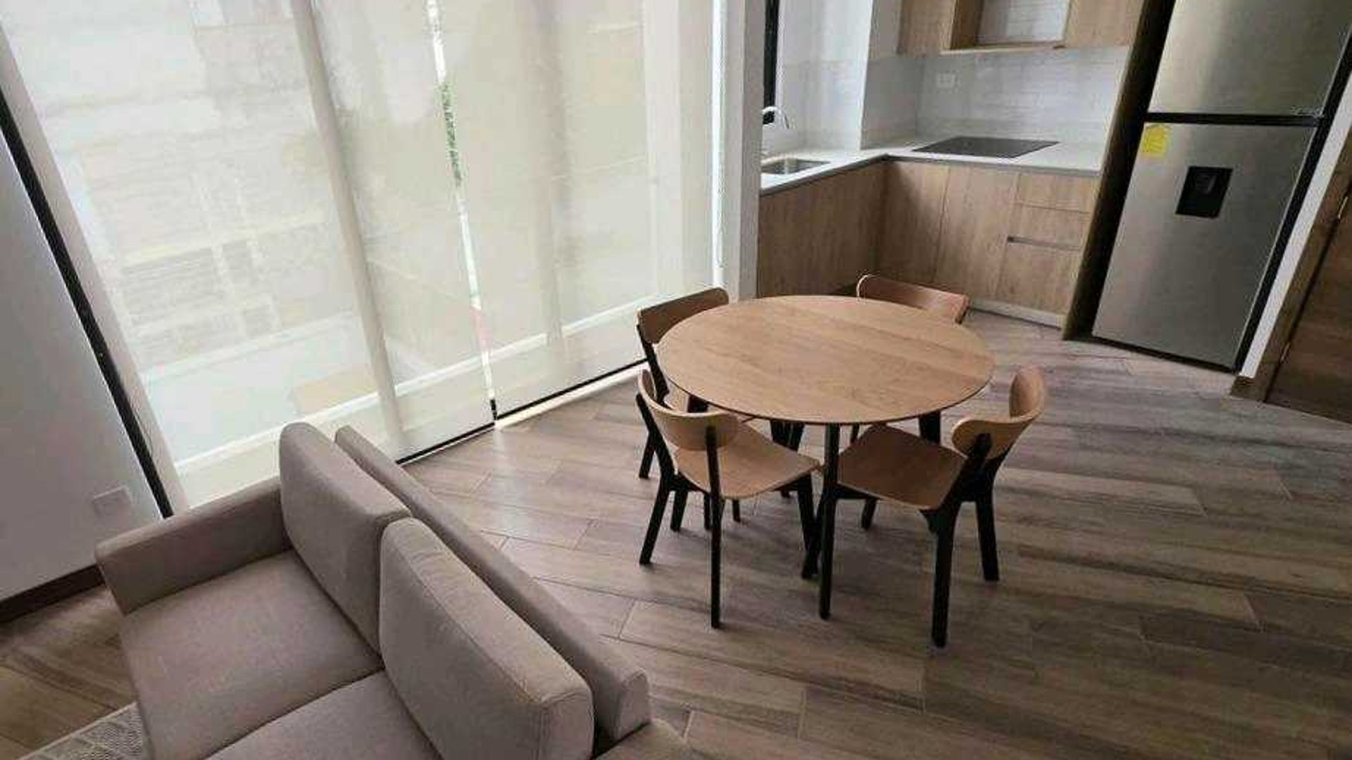APARTAMENTO EN ALQUILER???? Edificio Privé, Zona 15 - Miniatura 3
