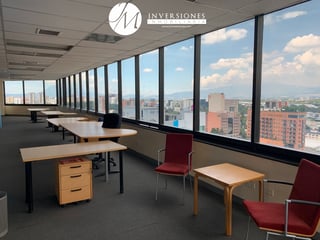 Oficina en renta Penthouse en Zona 10 - 4