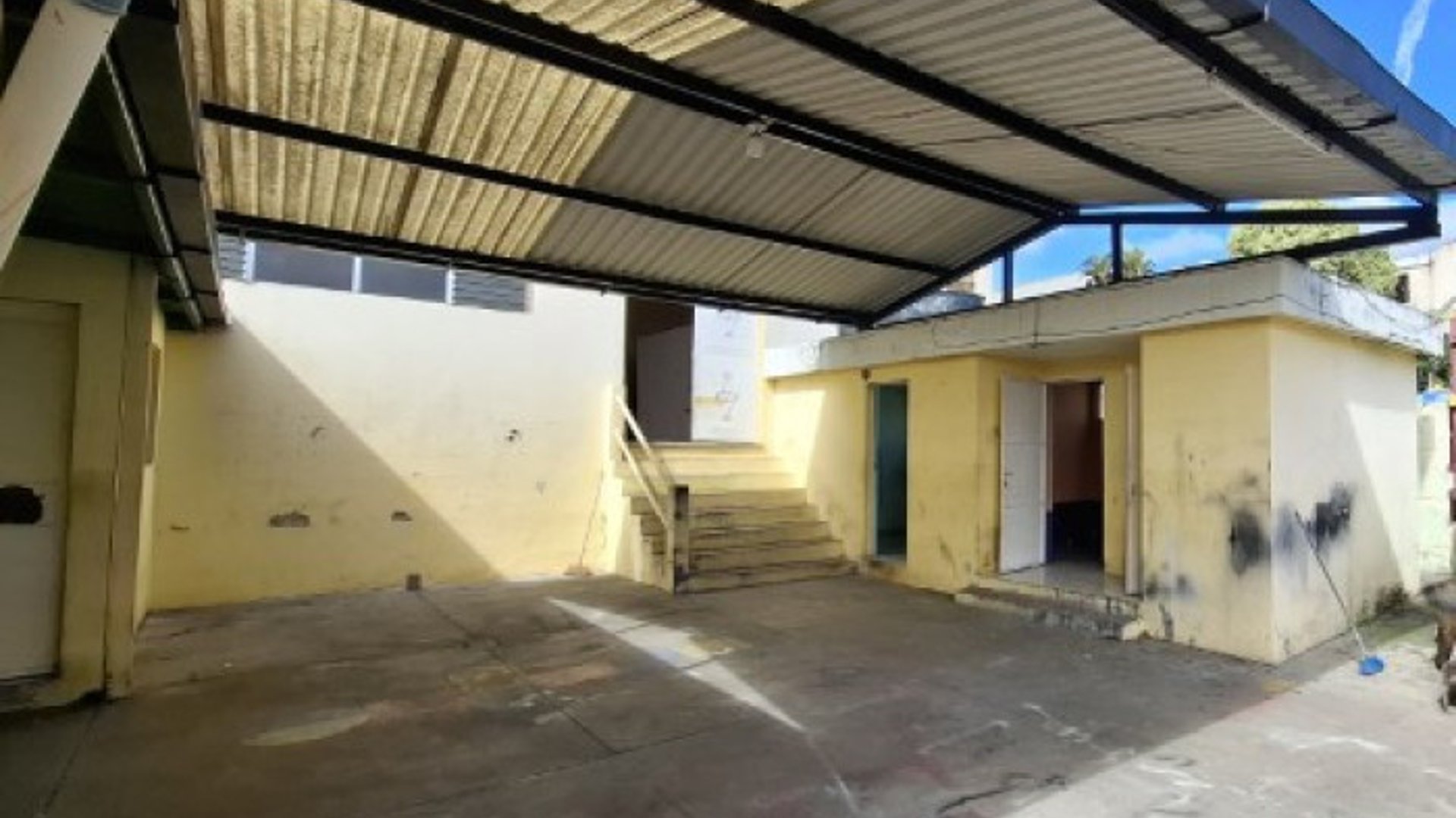 Ofi-Bodega en Venta San Cristóbal Zona 8 de Mixco - Miniatura 6
