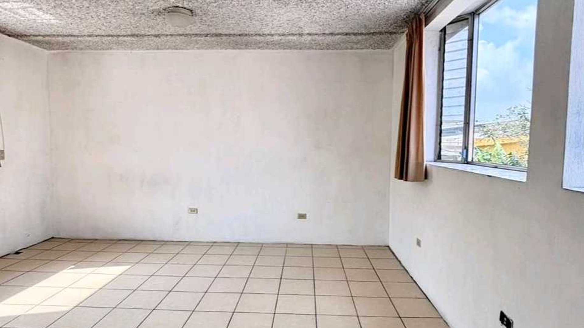 CASA EN ALQUILER PARA OFICINA???? Avenida Petapa z.12 - Miniatura 11