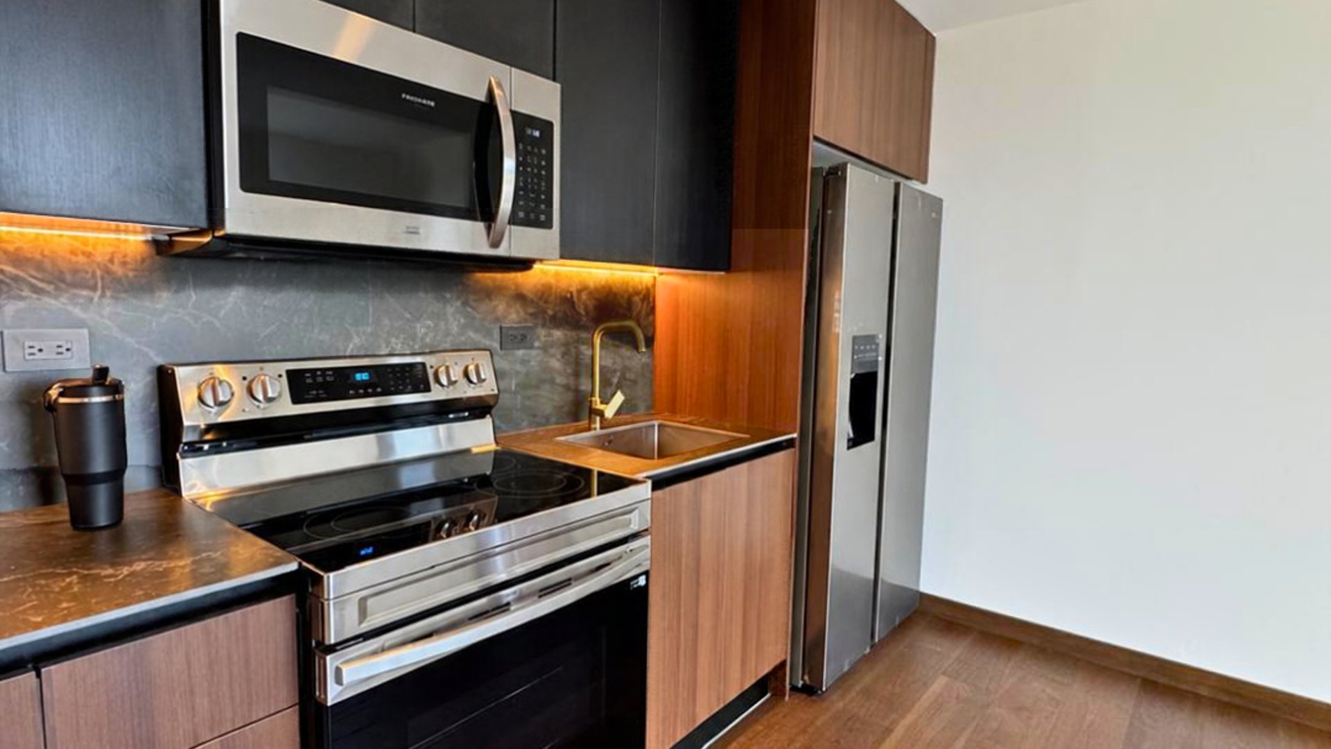 Apartamento de 3 Habitaciones en Atarah - Zona 10