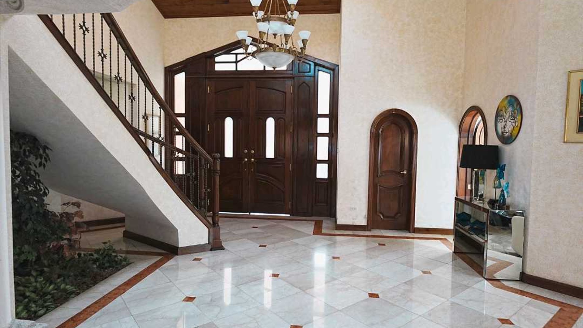 ESPECTACULAR CASA DE LUJO EN VENTA CAES - Miniatura 2
