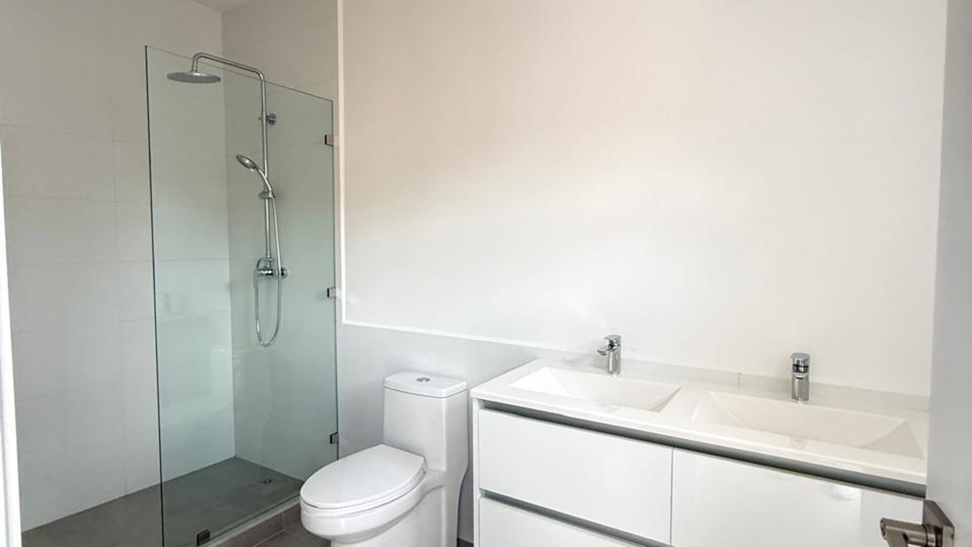 Casa en Renta zona 13 / Iridia Homes - Miniatura 14