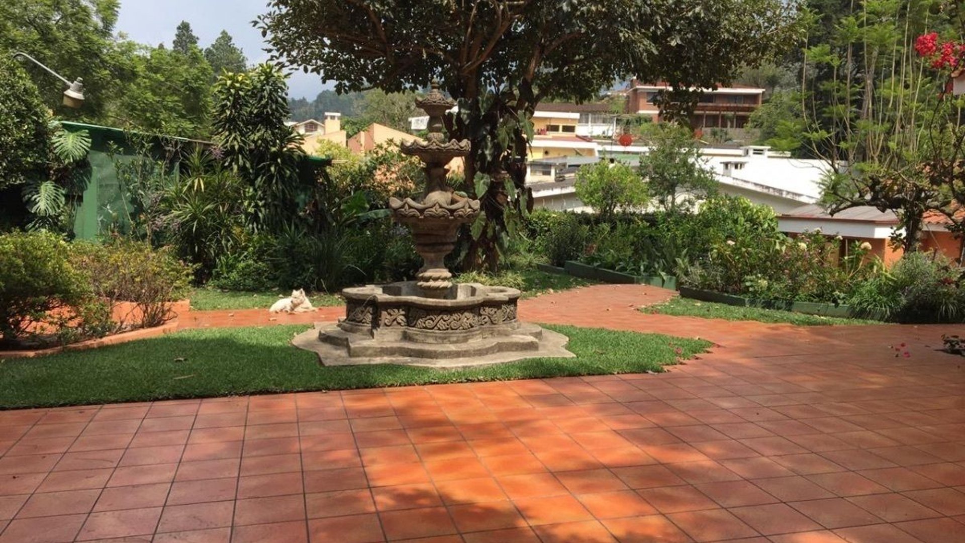 Terreno en Venta sobre Boulevard Principal zona 16