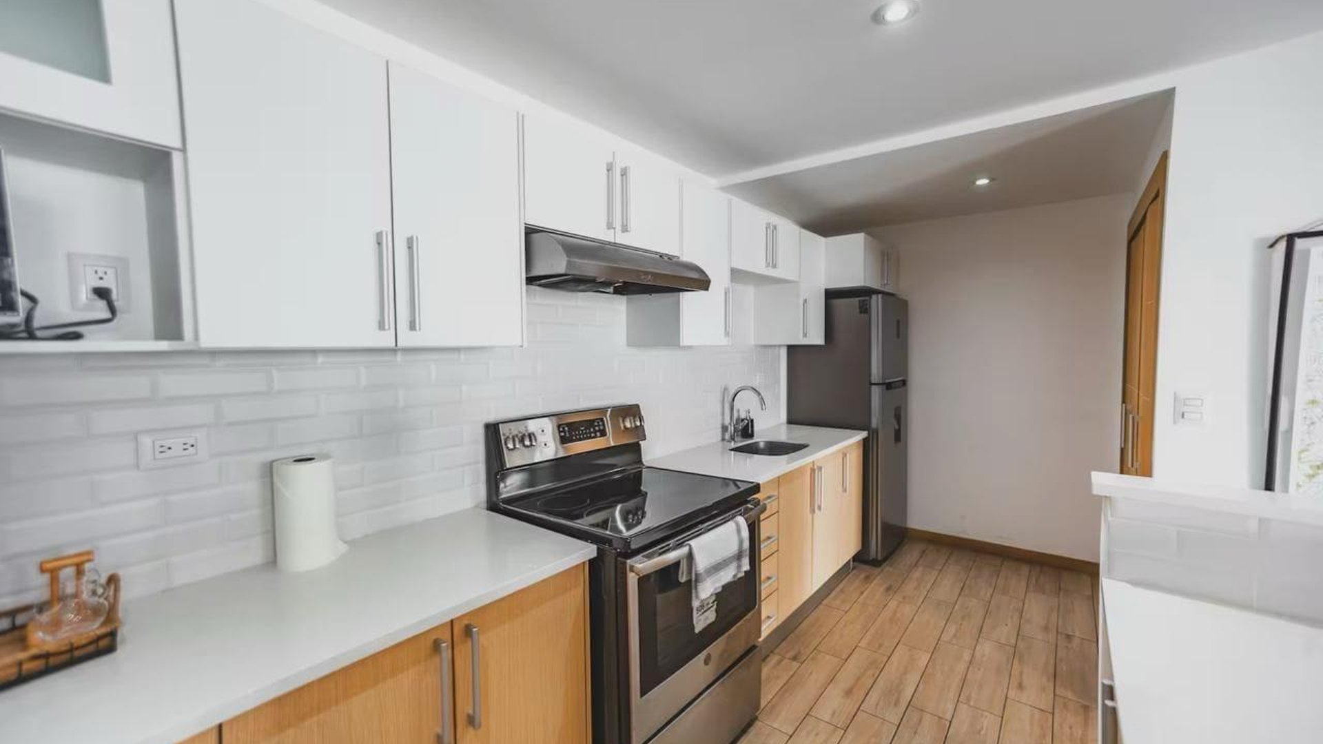 Apartamento amueblado en venta - 2 habitaciones en zona 10 Ref-5710