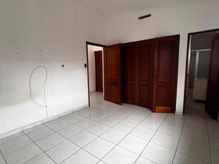 📍 CASA EN VENTA – 3 HAB + PISCINA | FUERA DE GARITA | ZONA 15, VH3 - 5