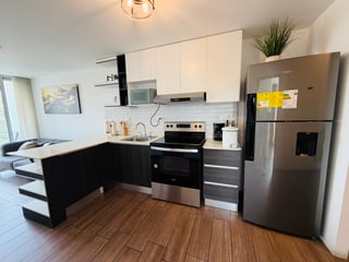 APARTAMENTO EN RENTA, EDIFICIO CONDADO 14 56 MTS2, 2 DORMITORIOS, ZONA 14 - 3