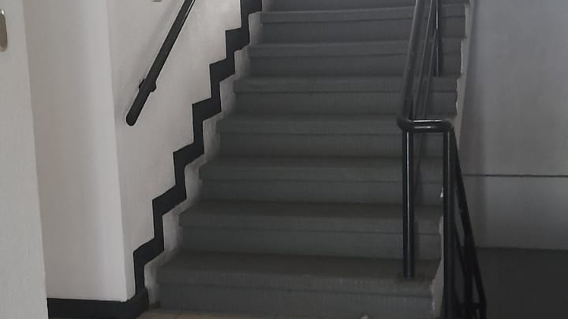 Edificio de oficinas en venta y renta, Zona 9 - Miniatura 18