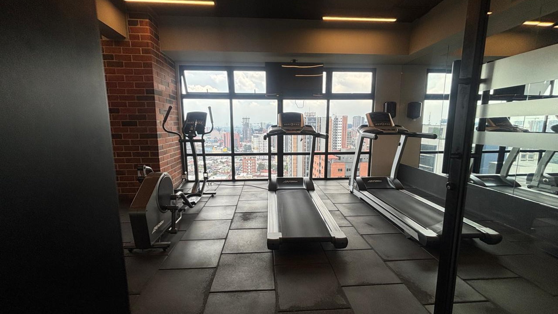 Apartamento en Alquiler Edificio IQ10, zona 10 - Miniatura 24