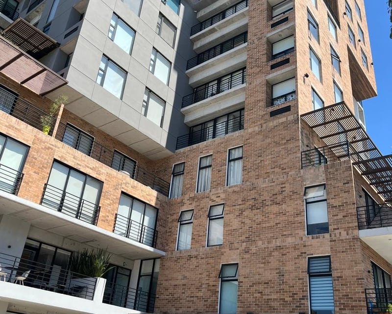 Apartamento en Venta, Zona 10, Edificio Mira