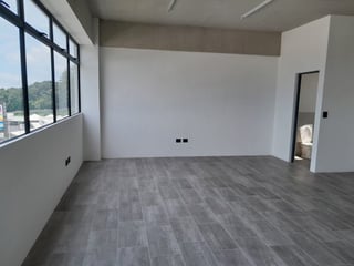Ofiespacio en Venta o Renta en El Naranjo - 5