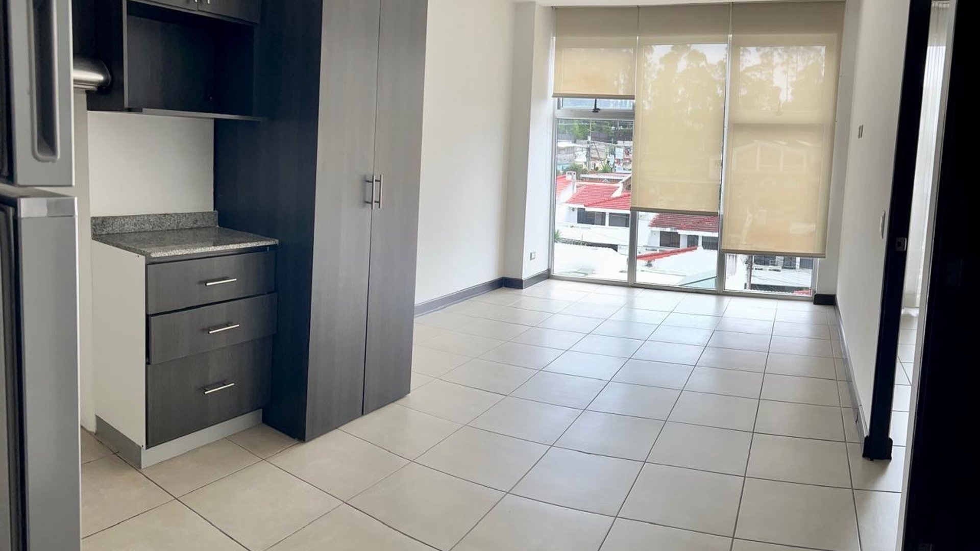 Apartamento en renta Km 14.5 Carretera a El Salvador - Miniatura 3
