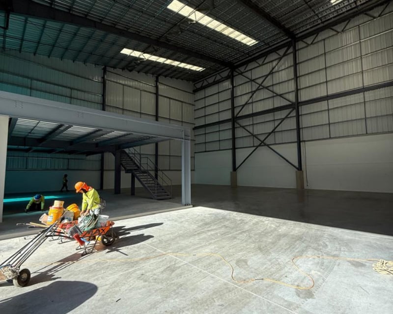 Amplia Bodega Industrial sobre CA-9
