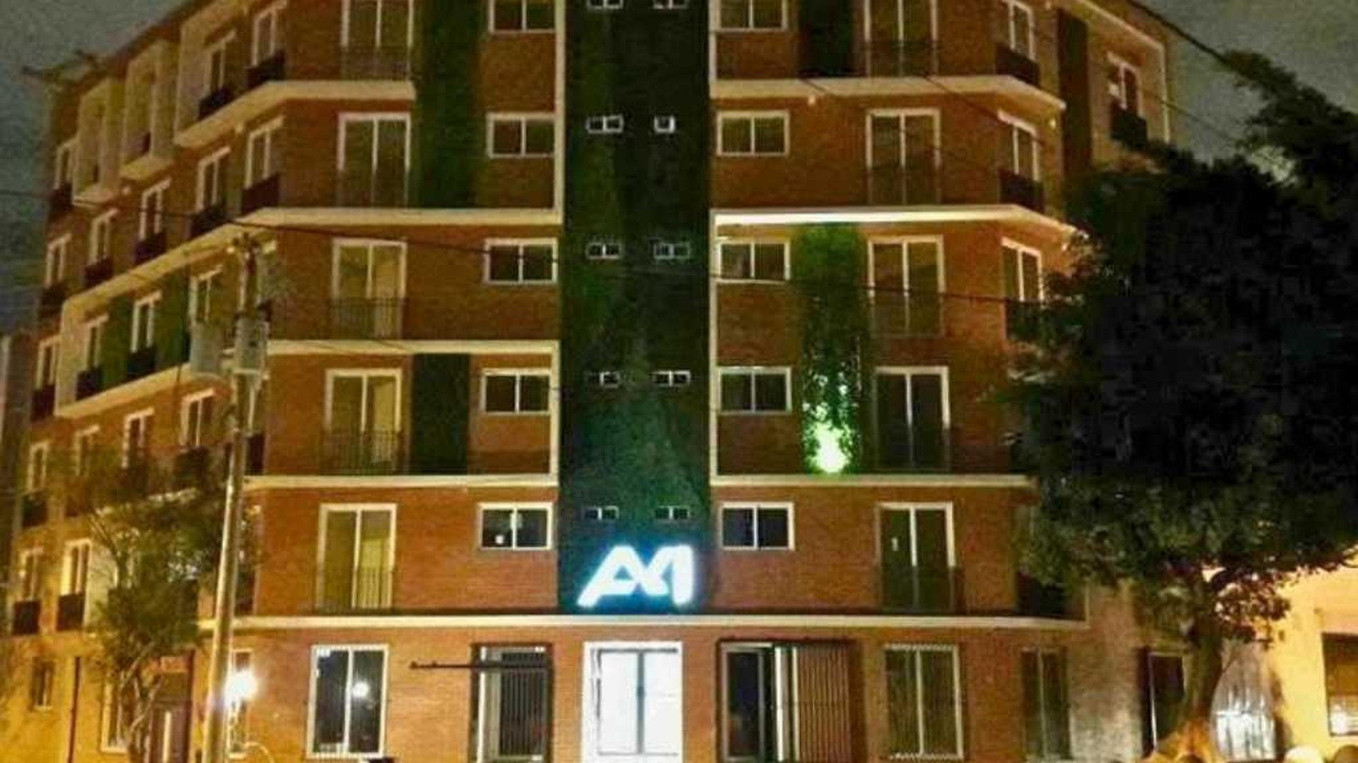 ESTUDIO / OFICINA EN RENTA – EDIFICIO A4, ZONA 4