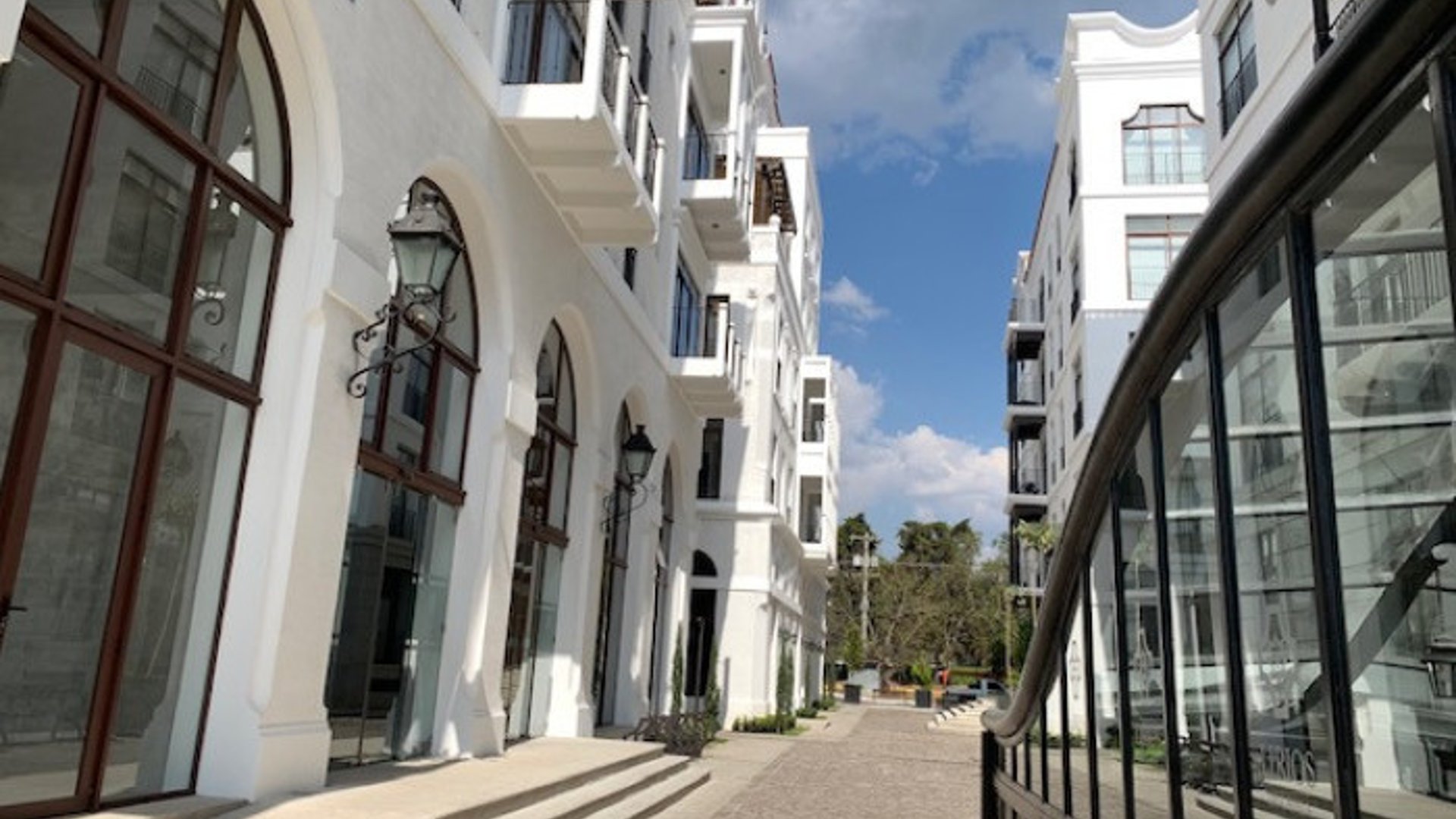 Oficina en Venta en construcción en Cayalá Zona 16 - Miniatura 2