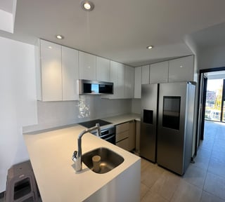 Rento apartamento para estrenar con linda vista en zona 15 VH2
