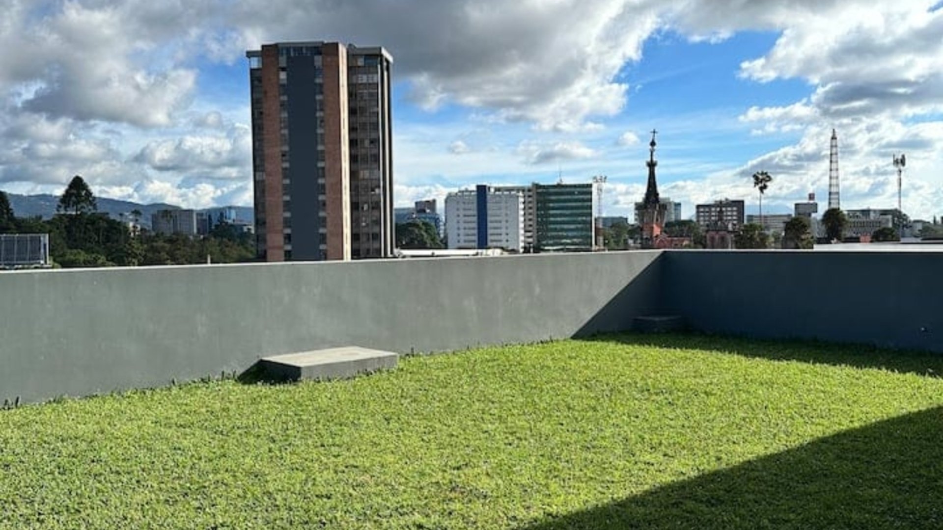 VENTA/RENTA APARTAMENTO ESTUDIO EDIFICIO 7-47 ZONA 4 - Miniatura 7