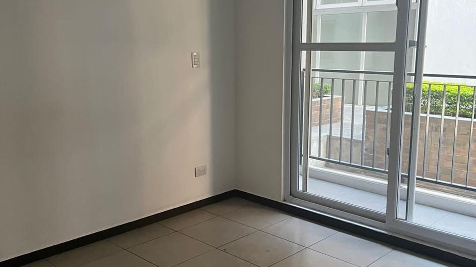 Apartamento espacioso en primer nivel (Parque 11) - Miniatura 6