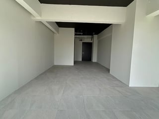 Oficina en renta en zona 10 - 4