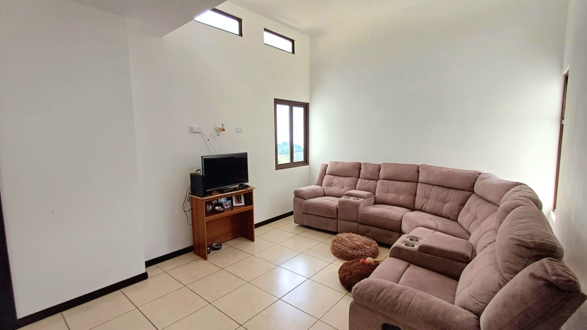 VENTA Casa Zona 16 Condominio Vistas de San Isidro III - Miniatura 6