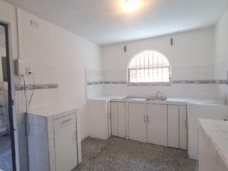 Casa en Renta en Zona 10 área de Pricesmart - Image 7