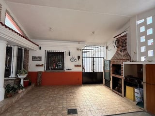 Linda Casa Estilo Colonial de 1 Nivel en Venta – Jardines de San Isidro, zona 16 - 3