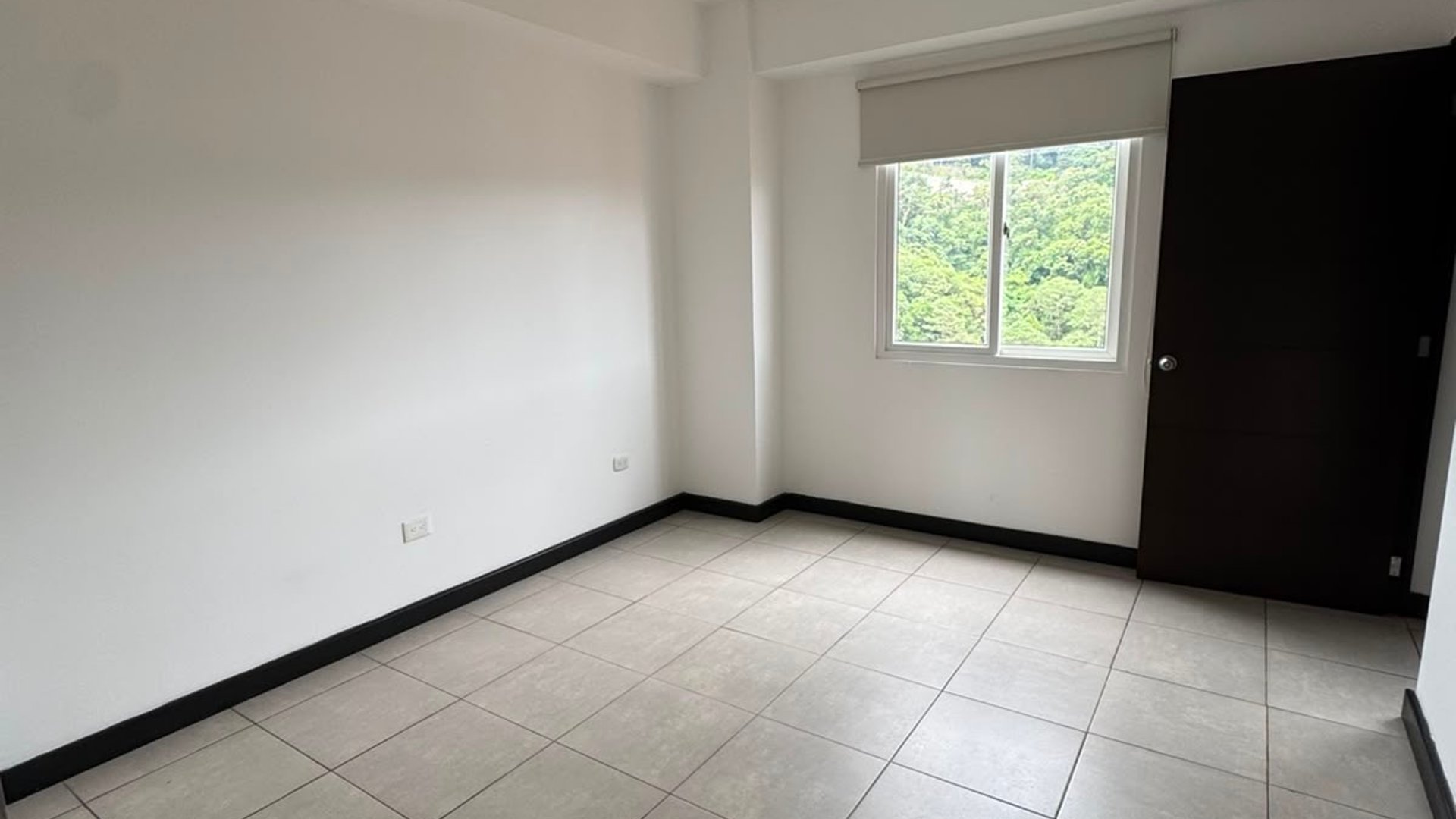 Rento apartamento en Edificio Hexa Cañada 16, Zona 16 - Miniatura 5