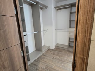 Apartamento en Venta en Zona 14 - Image 10