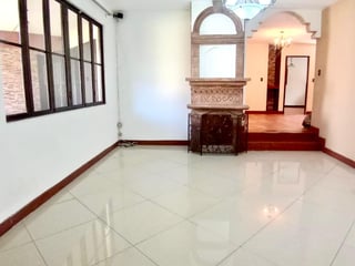 📍 CASA EN VENTA – ZONA 10 | ESTILO COLONIAL (FUERA DE GARITA) - 3
