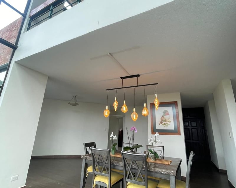 📍 PENTHOUSE EN RENTA – 3 HAB + TERRAZA | COND. MADEROS | KM 8.3 CAES