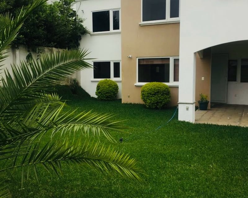 Casa en Renta o Venta, La Fontana II, Km 24.5 Carretera Al Salvador